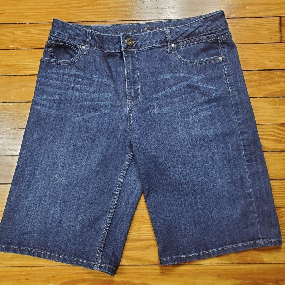 Simply Vera Vera Wang Jeans Dark Wash Denim Shorts With Stitching Sz 10